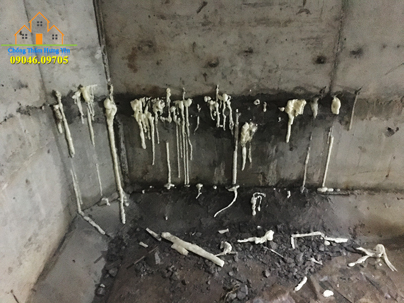 bơm foam chống thấm bể nước ngầm