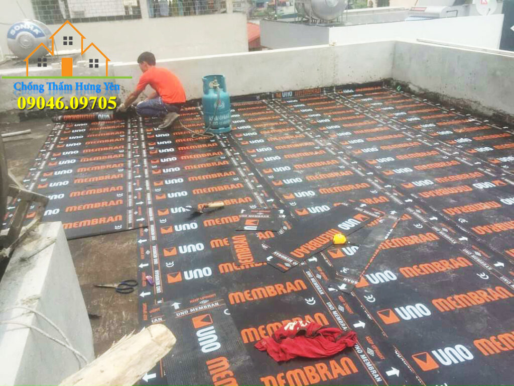 Bạn đang tìm cửa hàng sika gần nhất tại Ân Thi để mua sika chống thấm? 1 thi công màng chống thấm khò nóng uno membran 3.0 mm